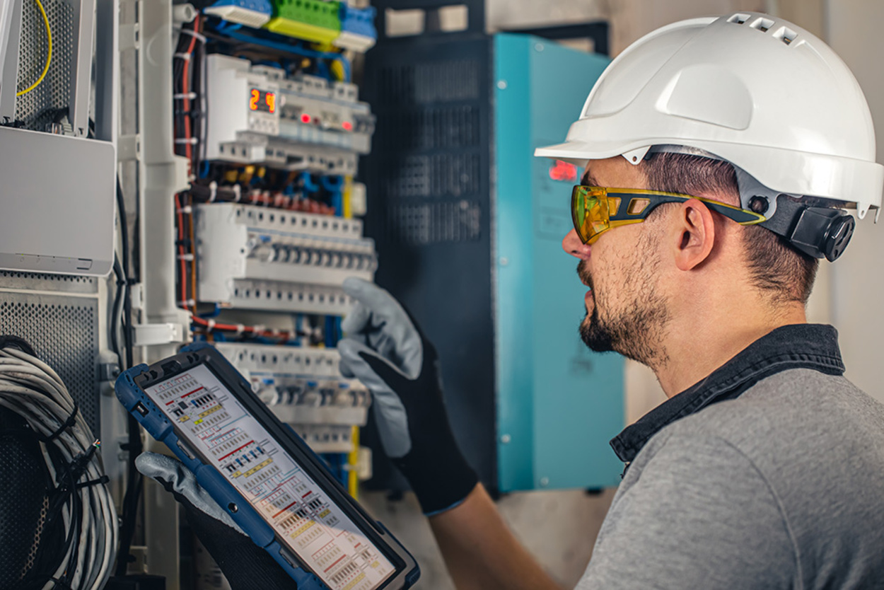 Industrie und Gewerbe bei Klaus Scheller Elektrotechnik in Großlangheim