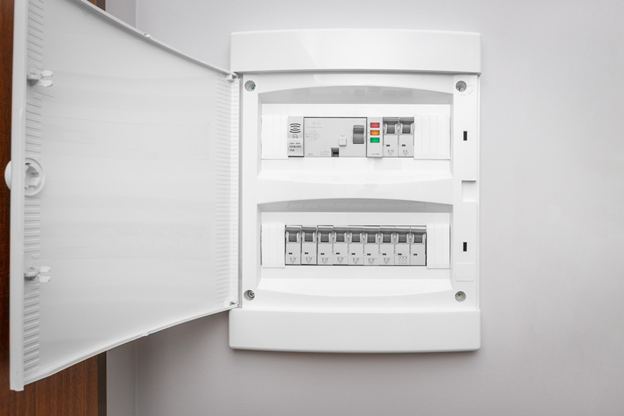 Über­spannungs­schutz bei Klaus Scheller Elektrotechnik in Großlangheim